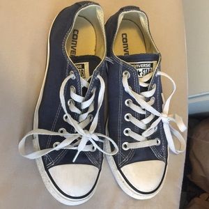 Converse womens 8